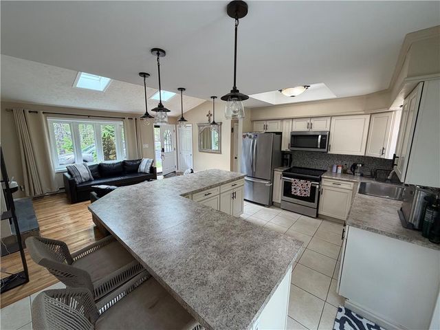 215 Larch Oval, Coolbaugh Twp, PA 18466