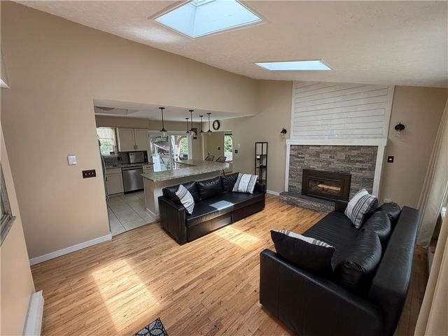 215 Larch Oval, Coolbaugh Twp, PA 18466