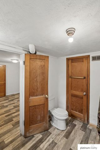 3718 J Street, Lincoln, NE 68510