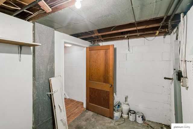3718 J Street, Lincoln, NE 68510