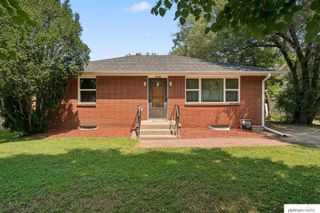 3718 J Street, Lincoln, NE 68510