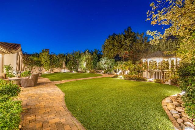 17051 San Antonio Rose Ct, San Diego, CA 92127