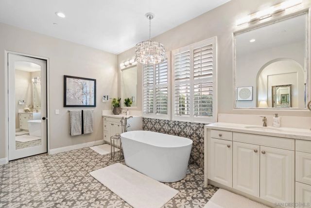 17051 San Antonio Rose Ct, San Diego, CA 92127