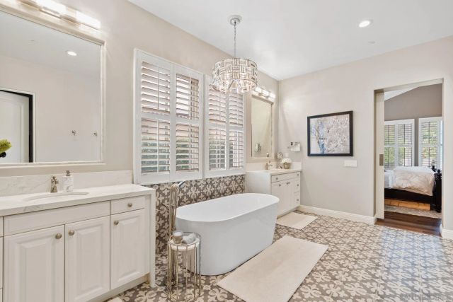 17051 San Antonio Rose Ct, San Diego, CA 92127