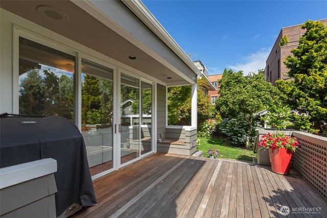1218 3rd Avenue W, Seattle, WA 98119