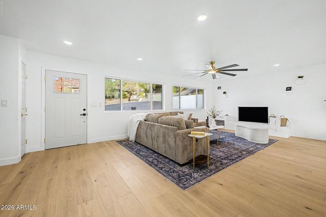 1315 E ECHO Lane, Phoenix, AZ 85020