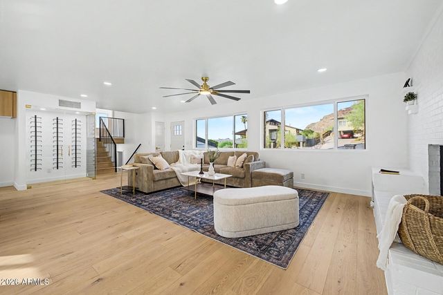 1315 E ECHO Lane, Phoenix, AZ 85020