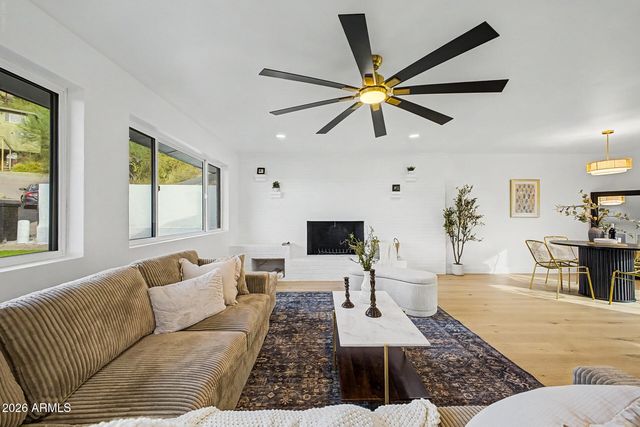 1315 E ECHO Lane, Phoenix, AZ 85020
