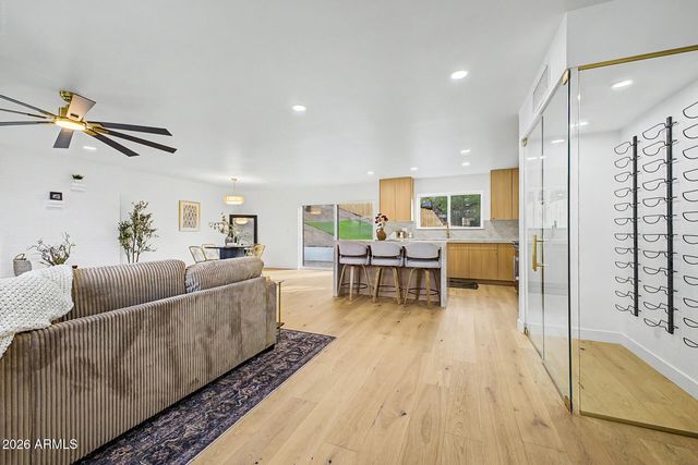 1315 E ECHO Lane, Phoenix, AZ 85020