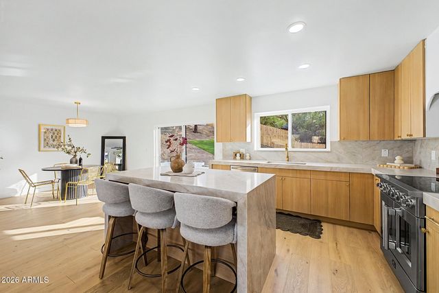 1315 E ECHO Lane, Phoenix, AZ 85020