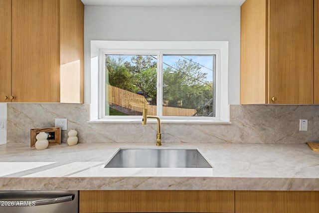 1315 E ECHO Lane, Phoenix, AZ 85020