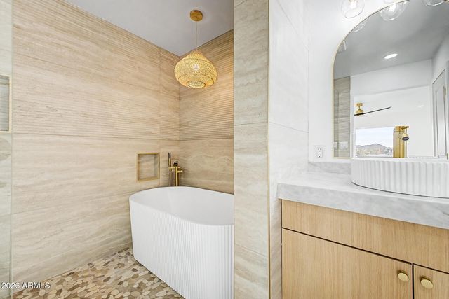 1315 E ECHO Lane, Phoenix, AZ 85020
