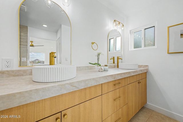 1315 E ECHO Lane, Phoenix, AZ 85020