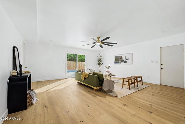 1315 E ECHO Lane, Phoenix, AZ 85020