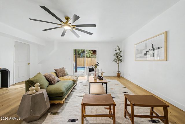 1315 E ECHO Lane, Phoenix, AZ 85020