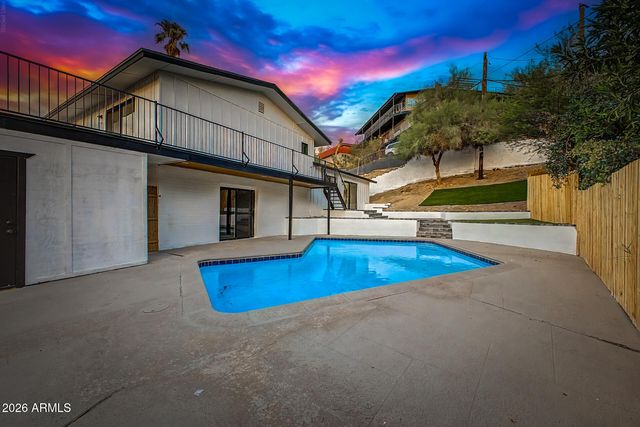 1315 E ECHO Lane, Phoenix, AZ 85020