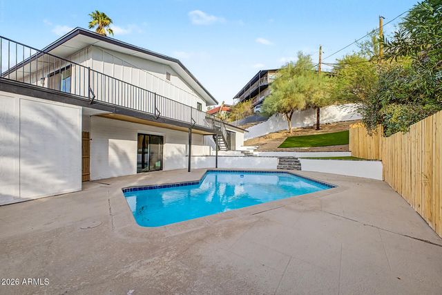 1315 E ECHO Lane, Phoenix, AZ 85020