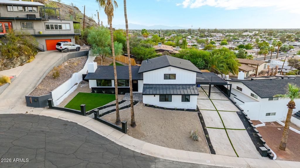 1315 E ECHO Lane, Phoenix, AZ 85020 — exterior