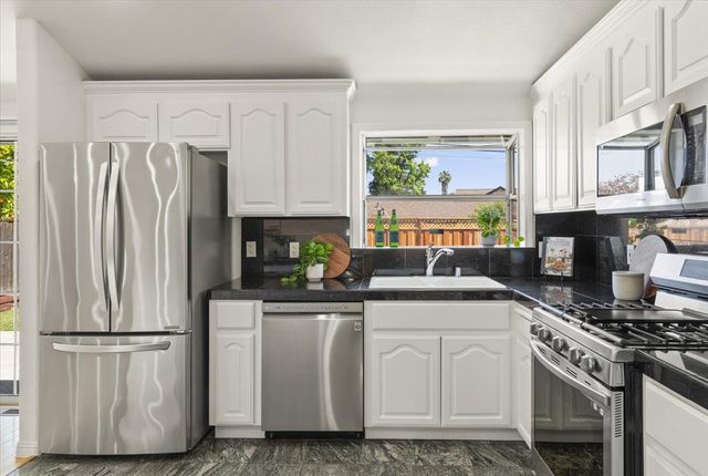 19349 Phil Lane, Cupertino, CA 95014