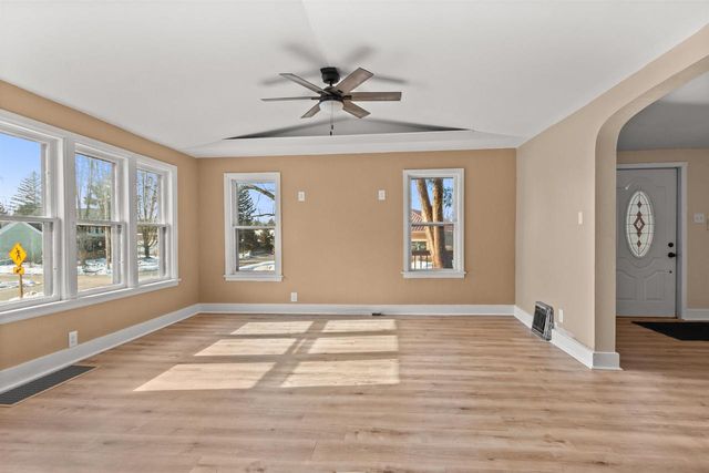 108 POND STREET, Amherst, WI 54406