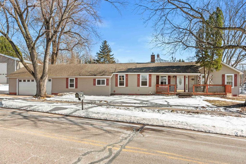 108 POND STREET, Amherst, WI 54406
