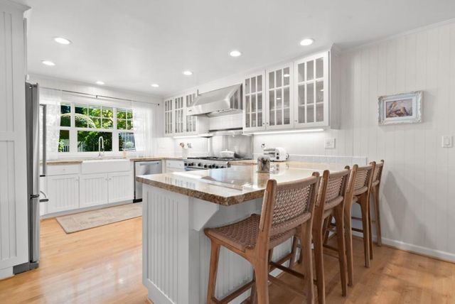 560 Hacienda Drive, Scotts Valley, CA 95066