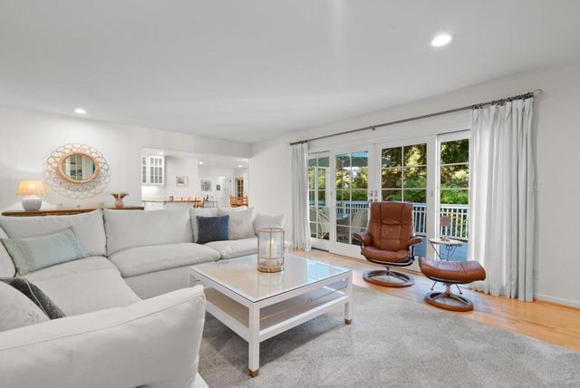 560 Hacienda Drive, Scotts Valley, CA 95066