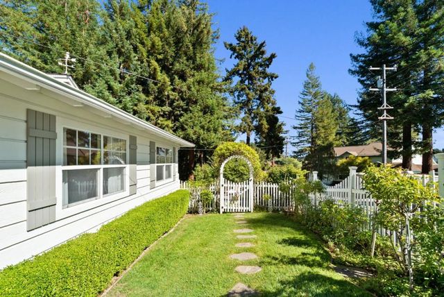 560 Hacienda Drive, Scotts Valley, CA 95066