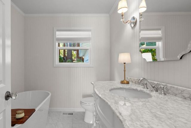 560 Hacienda Drive, Scotts Valley, CA 95066