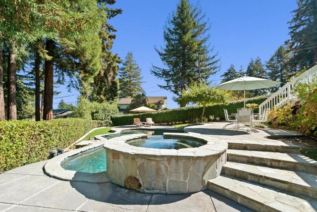 560 Hacienda Drive, Scotts Valley, CA 95066