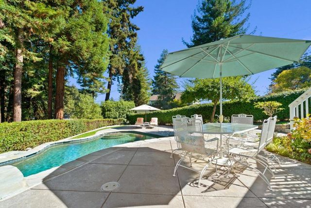 560 Hacienda Drive, Scotts Valley, CA 95066