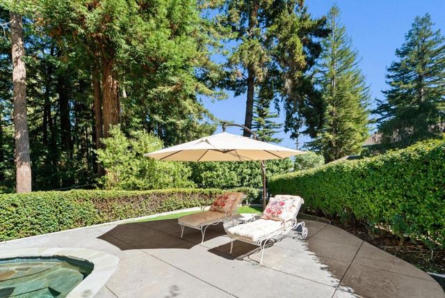 560 Hacienda Drive, Scotts Valley, CA 95066