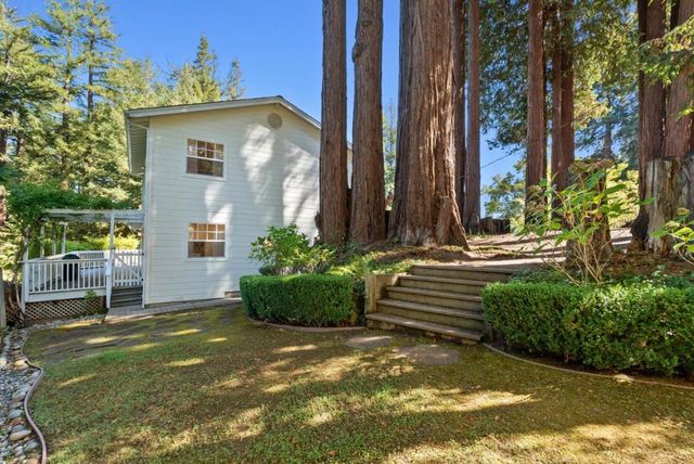 560 Hacienda Drive, Scotts Valley, CA 95066