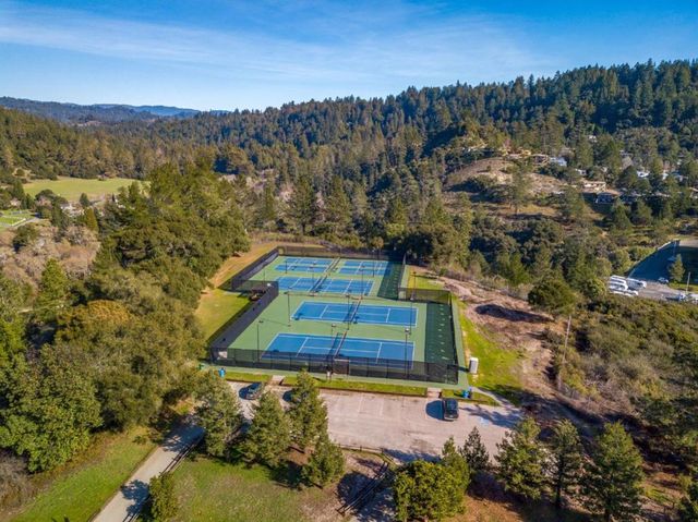 560 Hacienda Drive, Scotts Valley, CA 95066