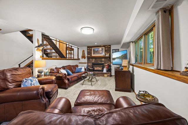 11825 44th Avenue N, Plymouth, MN 55442
