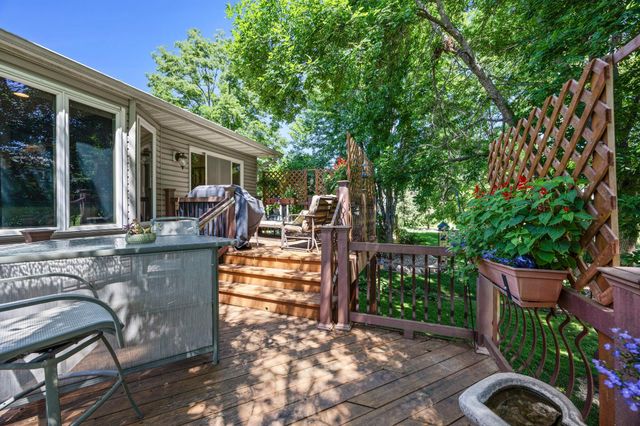 11825 44th Avenue N, Plymouth, MN 55442