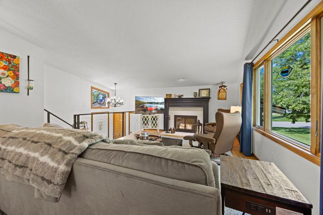 11825 44th Avenue N, Plymouth, MN 55442