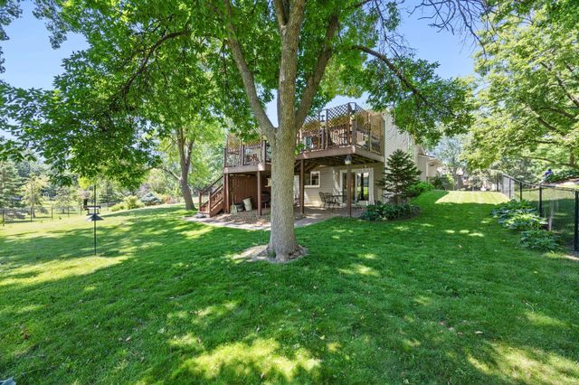 11825 44th Avenue N, Plymouth, MN 55442