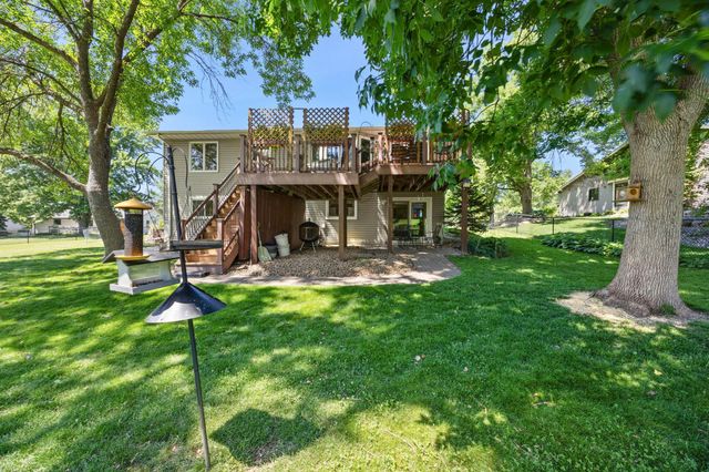11825 44th Avenue N, Plymouth, MN 55442