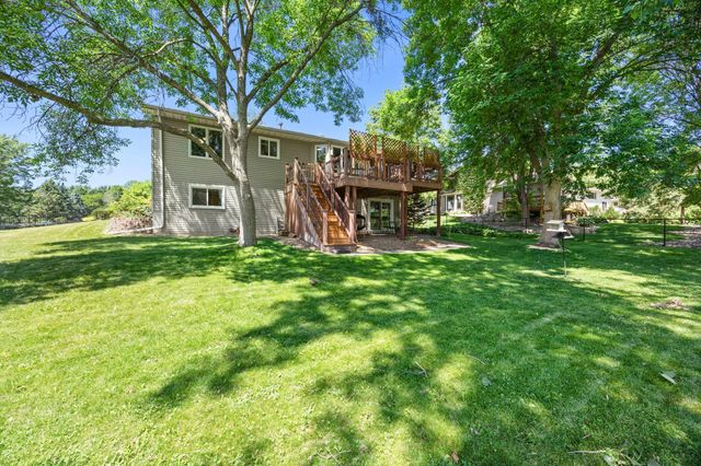 11825 44th Avenue N, Plymouth, MN 55442