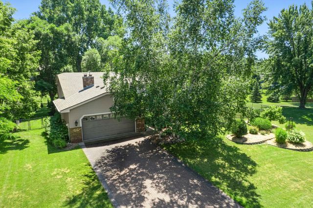 11825 44th Avenue N, Plymouth, MN 55442