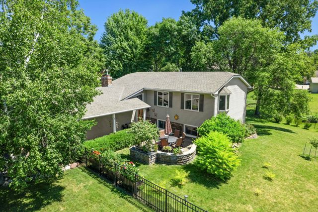 11825 44th Avenue N, Plymouth, MN 55442
