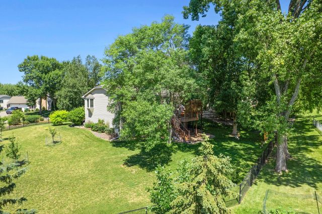 11825 44th Avenue N, Plymouth, MN 55442