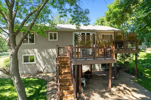 11825 44th Avenue N, Plymouth, MN 55442