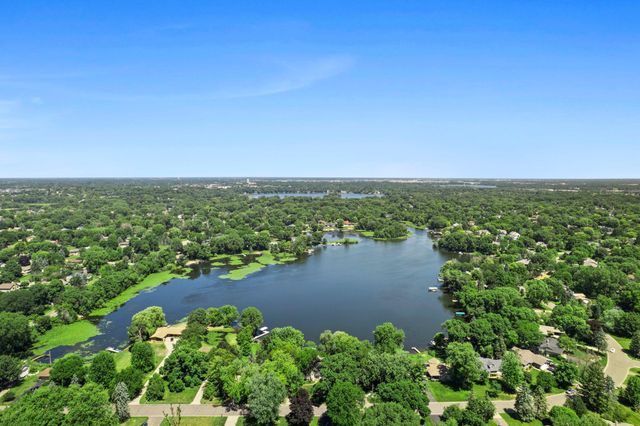 11825 44th Avenue N, Plymouth, MN 55442