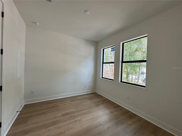 307 E GENESEE STREET, Tampa, FL 33603