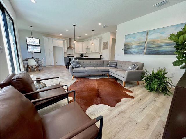 307 E GENESEE STREET, Tampa, FL 33603