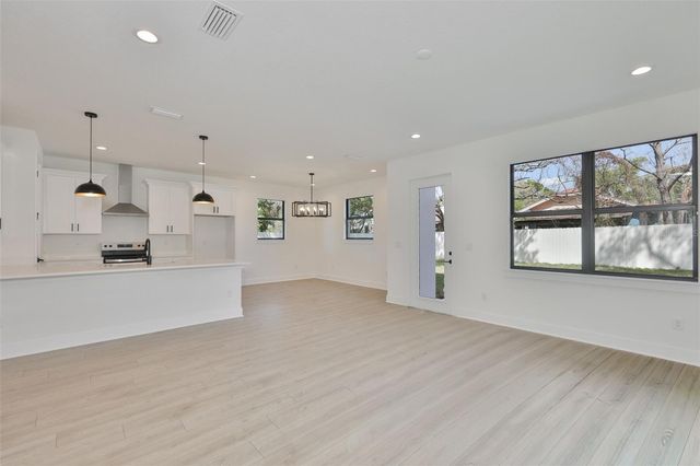 307 E GENESEE STREET, Tampa, FL 33603