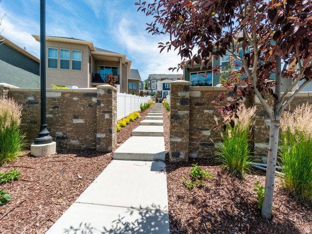 987 E DEER ARCH LN, Draper, UT 84020