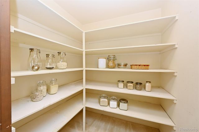 6011 Pebble Lane Court, West Bloomfield Charter Township, MI 48322